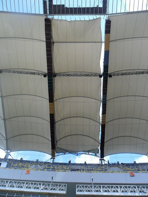 Liamanoliustadion bukarest32 576x768t5 ic