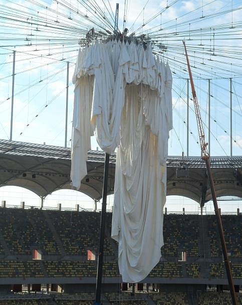 Liamanoliustadion bukarest9 483x609t5 ic